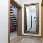 Luxury * Sobra